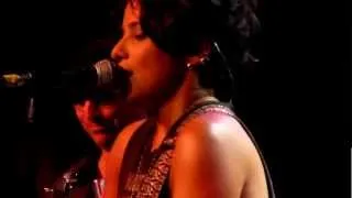 Vicci Martinez - Touch That Fire (HD Live at Showbox at the Market)