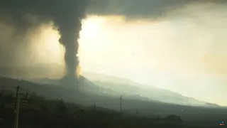 November 1, 2021, ~ Eruption Column ~ La Palma Volcano, Canary Islands, Spain ~ 09:30 Hours