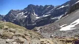 refuge des Sarradets (2587m)