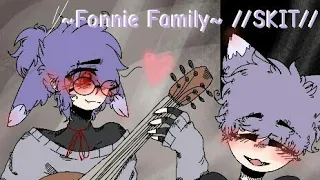 Bonnie and Fawn sing "Paparazzi"💕 //FNAF Fonnie family skit//((GACHA CLUB))