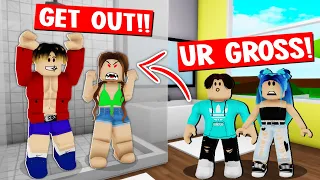 Spying on ROBLOX ODERS as a BABY in ROBLOX BROOKHAVEN RP!