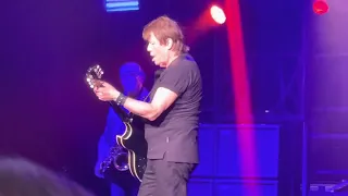 George Thorogood - One Bourbon, One Scotch, and One Beer (live in Mansfield, MA 6/13/22)￼