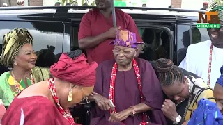 AWUJALE TUN SE IFILOLE AWON AKANSE ISE LATI FI SAMI AYEYE OJO IBI ADORUN ODUN ATI ODUN MERINLELOGOGO