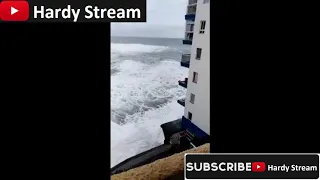 Huge waves in the Canary Islands / Mesa del Mar Tenerife