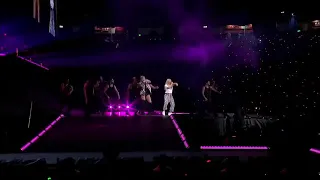 Taylor Swift, Hayley Kiyoko - Curious - Reputation Stadium Tour.