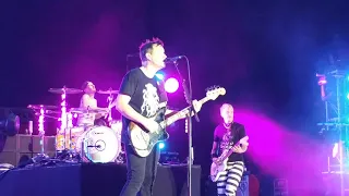 BLINK-182 "She's Out Of Her Mind" (Live in Orlando)