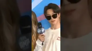 Jimin's reaction when he realized he had the mic in his hand whole time 🤣 #shorts