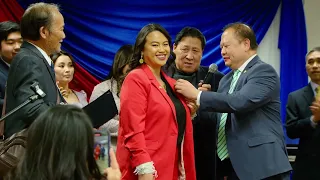 3HMONGTV NEWS | Oakland Mayor Sheng Thao receives honorary gifts from Minnesota's Hmong community.