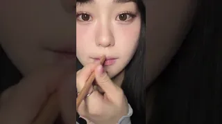 너무 쉬운 입술 예쁘게 확장시키는법 #makeup