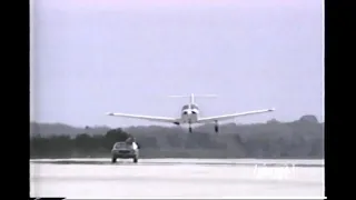 Mechanic Fixes Plane At 90 MPH