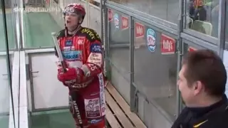 Furey vs Rotter trashtalk in penalty box (07.10.2010)