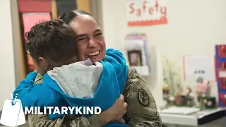 Son freezes when he sees Army mom for first time in months | Militarykind