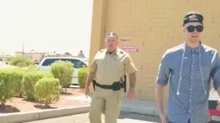 Magician Sells Weed to Cops!!