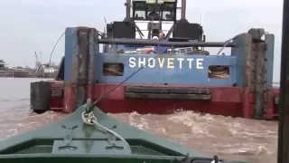 Narrowboat in trouble on the Humber - Dean's Tug Shovette to the rescue