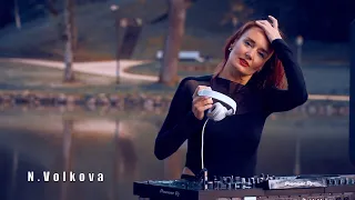 N.Volkova - Live @ Swan Lake [Progressive House DJ Mix]