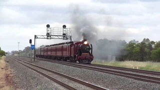 K190 at Lara with Steamrail Victorias Rail and Sail tour to Geelong 27/10/19