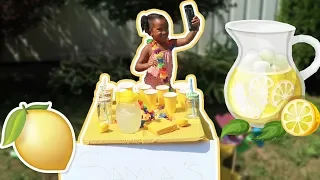 SAMIA PRETEND PLAY SELLING LEMONADE STAND