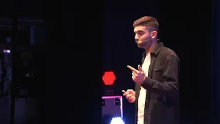 Come ho affrontato la paura di perdere tempo | Andrea Nonni | TEDxRovigo