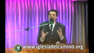 Josue Yrion en Iglesia del Camino