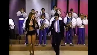 RESORTES BAILA MAMBO CON LA ORQUESTA DE PÉREZ PRADO Y ELIZABETH DE LUNA Y PLATICA ANÉCDOTAS.