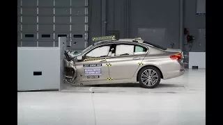 2017 BMW 5 series driver-side small overlap crash test (extended footage)