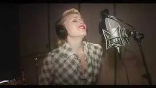 Gwen Stefani "4 In The Morning" (In Studio)