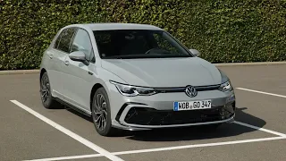 Volkswagen GOLF 8 eTSI & HYBRID 2020 - FIRST LOOK exterior, interior & driving (R-Line vs Style)