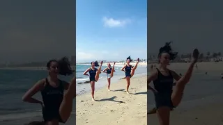 Rockettes kick on Venice Beach 🏝