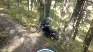 Enduro Garciems. Гора смерти ;)  Срыв с узкой тропы.