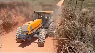 Volvo engoliu caroço na subida curta-o essa saga do trator 🚜 puxando