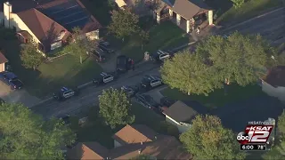 Video: SAPD: 3 dead, 1 rushed to hospital in possible murder-suicide on Far West Side