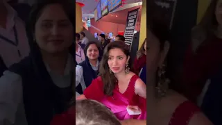 Mahira Khan Spotted at Emporium Mall 😍 | @clickvoice786