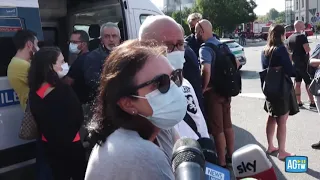 Milano, incendio al Grattacielo. Le voci dei residenti: "Ha preso fuoco tutto come un fiammifero"