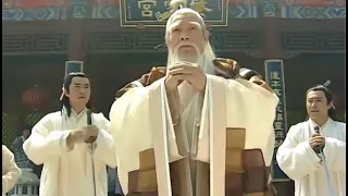 The villain threatened to destroy the Wudang Sect and at this time, Zhang Sanfeng stepped in