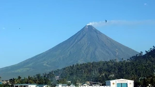 Gov't officials head to Albay as Mayon continues activity