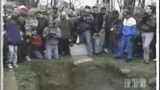 Man buried alive in coffin made out of glass