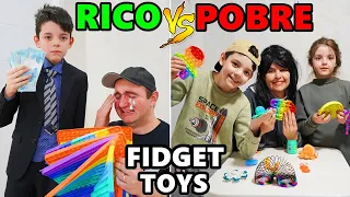 RICO VS POBRE FIDGET TOYS POP IT (Parte 4)
