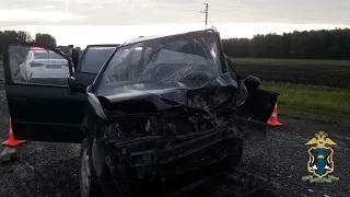 В Новосибирской области полицейские устанавливают обстоятельства ДТП, в котором погибли трое человек