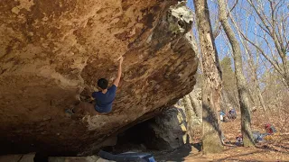 Chattanooga Bouldering - Robert's Mill - Fire from Within Low V10