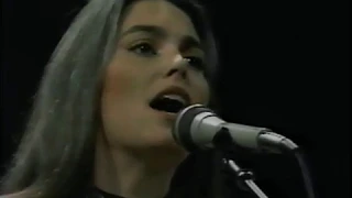 Emmylou Harris sings "Pancho and Lefty", with Tom Rush and David Bromberg - live in 1983