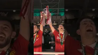 Manchester United happy moments after winning the carabao cup...#ggmu