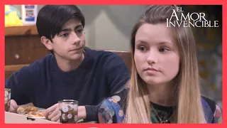 Ana Julia confiesa que extraña a su familia | El amor invencible 1/5 | C-29