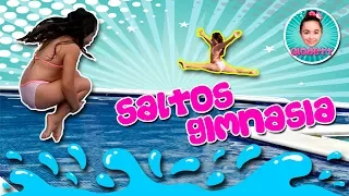 (*)  GIMNASIA RITMICA y SALTOS en la PISCINA 💦 Me voy con MI MADRE a hacer SALTOS AL AGUA 😱