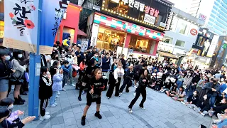 BLACK MIST. MESMERIZING INTERACTIVE BUSKING. HONGDAE STREET.