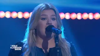 Kelly Clarkson sings "set fire to the rain" By Adele |kellyoke