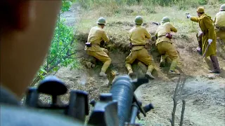 日軍攻勢強勁，民兵小伙抗重機槍繞後，一槍一個狂掃敵兵17人！【抗日】