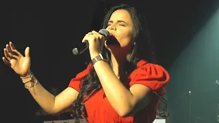 Ela Cantou E O Inferno Tremeu🔥😭É Muita Unção🎶• Povo Barulhento|Quézia Isabel