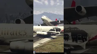 #A380 #Qantas #Emirates #cargoAirplane Accidently Came in the Runway During Landing