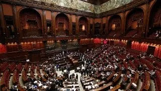 Италия: парламент предпринимает пятую попытку...