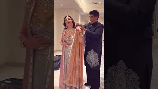 Nita Ambani ke pallu ko Manish Malhotra ne acche se teek kiya...|Bollywoodlogy| Honey Singh Songs